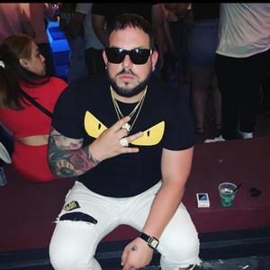 Meet your Posher, Dayron